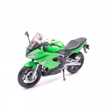 Machetă moto WELLY [1:10] - Kawasaki NINJA 650R